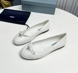 prada flat chaussures pour femme s_110523b